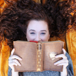 Meet your Posher, Ellee